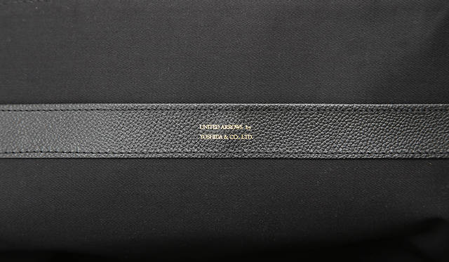 「BRIEF」<br> 価格｜8万2080円<br> サイズ｜W42×H32,5×D11(cm)<br>