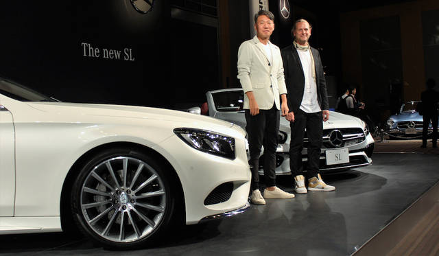 Kintaro Ueno, President and CEO of Mercedes-Benz Japan (left), and Achim Dietrich Padschtuppner, Senior Manager of Exterior Design at Daimler AG headquarters in Germany (right)