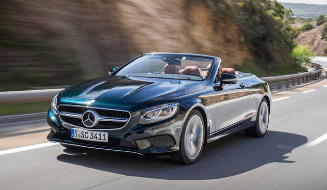 S550カブリオレは後輪駆動となる