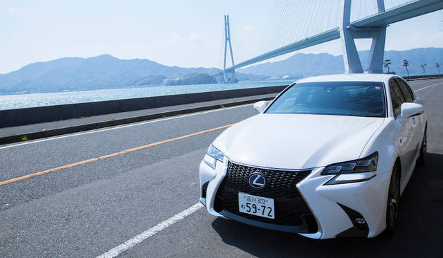 Participants enjoyed driving around Onomichi in various Lexus models.