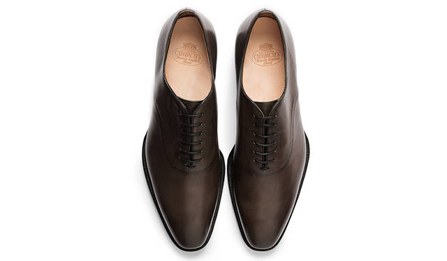 <strong>Crown Collection</strong><br /><strong>ELLIOT</strong> Color | Dark Brown, Price | ¥240,000 (excl. tax)<br />