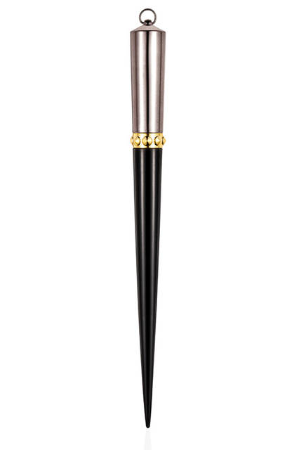 Lip Definer