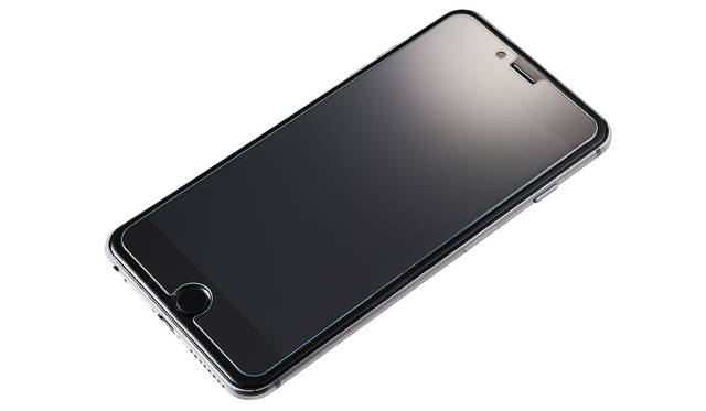 Protective glass that lifts and easily wipes away makeup stains from calls. ¥2,500 each for iPhone 7 and iPhone 7 Plus. Scheduled for late September release.