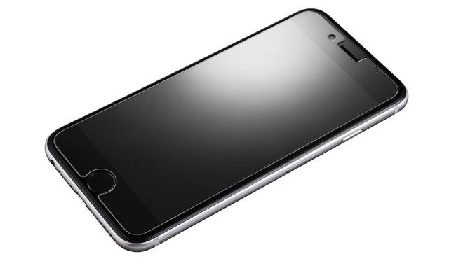 Protective glass with anti-glare to prevent diffused reflection. ¥2,500 each for iPhone 7 and iPhone 7 Plus. Scheduled for late September release.