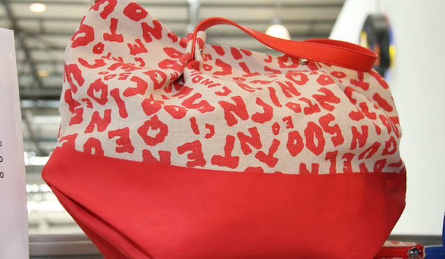 Tote bag. 59.9 Euros (approx. 7,600 yen).