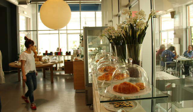 The adjacent "Mirafiori Cafe".