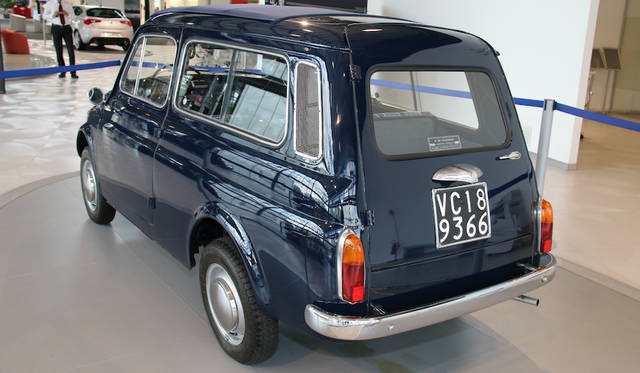 From the historic cars displayed in a corner of the showroom: Autobianchi 500 Giardiniera. It remained in the catalog until 1977, even after the production of the base Fiat 500 ended.