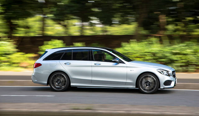 AMG ライドコントロール スポーツ サスペンション装着