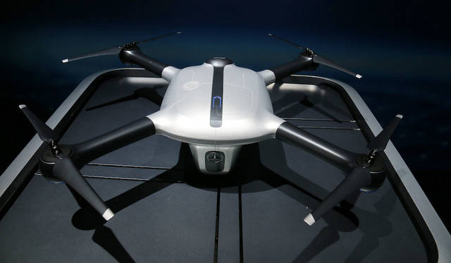 Mercedes-Benz presented the "Vision Van," a concept for a future electric delivery vehicle, in its US premiere. The roof is equipped with two delivery drones capable of delivering packages up to 2 kg within a 10 km radius.