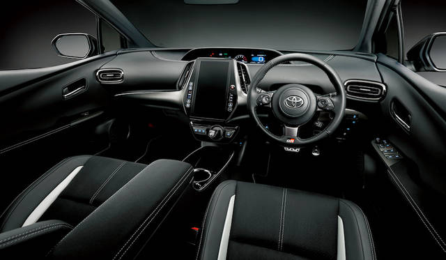 PRIUS PHV GR SPORT