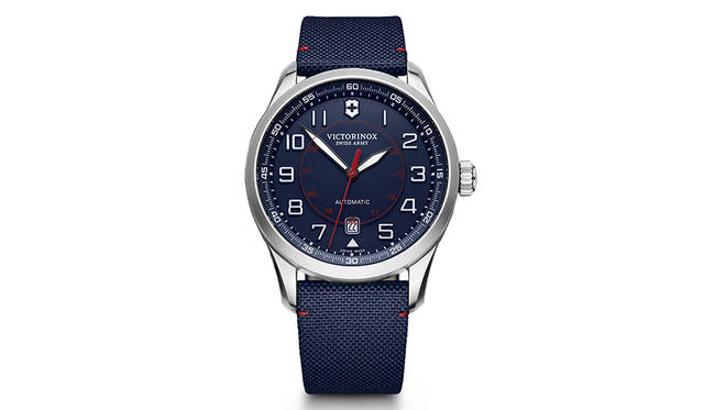 <p><strong>Airboss Mechanical Limited Edition</strong><br>Movement: Automatic, Case Material: Stainless Steel, Case Diameter: 42 mm, Strap Material: Dark Blue Fabric, Water Resistance: 10 bar, Price: ¥140,000 (excluding tax), Limited Edition: 250 pieces, includes special box</p>