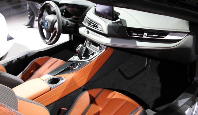BMW i8 Roadster