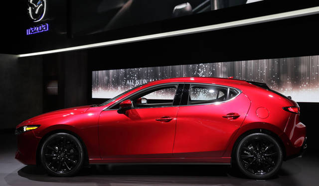Mazda 3｜マツダ 3（日本名：デミオ）