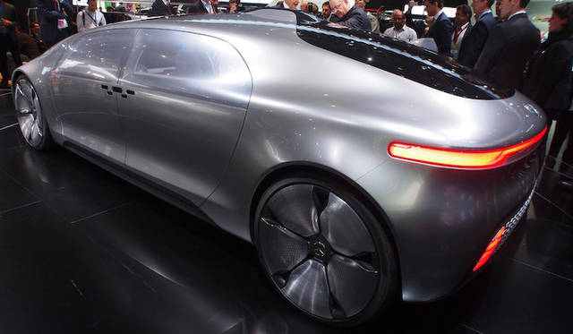 CES 2015でも登場した完全自律運転のコンセプトモデル