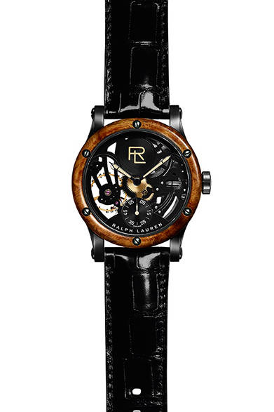 <strong>ラルフ ローレン スポーティング　コレクション RLオートモーティブ スケルトン 45mm</strong></br>ケース｜ウッド（インド紫檀）ベゼル＋ショットブラスト加工ステンレススチール</br>直径｜44.8mm</br>厚さ｜11.2mm</br>ムーブメント｜手巻き（Cal.RL1967）</br>ストラップ｜アリゲーター</br>防水性｜5気圧</br>発売時期｜10月</br>税込予価｜340万2000円</br></br>ラルフ ローレン 表参道</br>Tel.03-6438-5800</br>http://www.ralphlaurenwatches.com<br/>