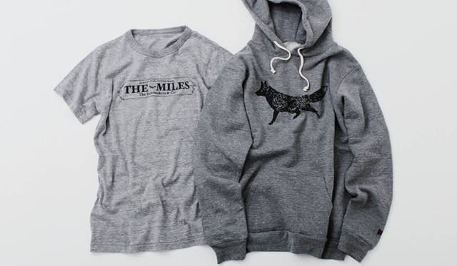 レディースとメンズを展開。ポケT4212円、フーディー8532円（The MILES）