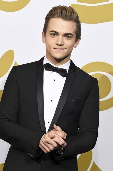 Hunter Hayes｜ハンター・ヘイズ<br "/><br "/>Tuxedo: Giorgio Armani<br "/>Photo credit:Frazer Harrison
