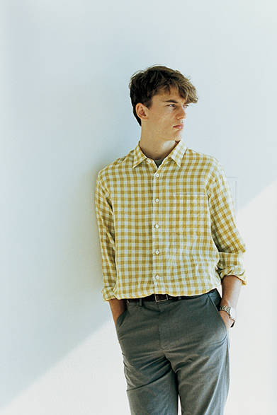 Shirt ¥33,480 (Margaret Howell)