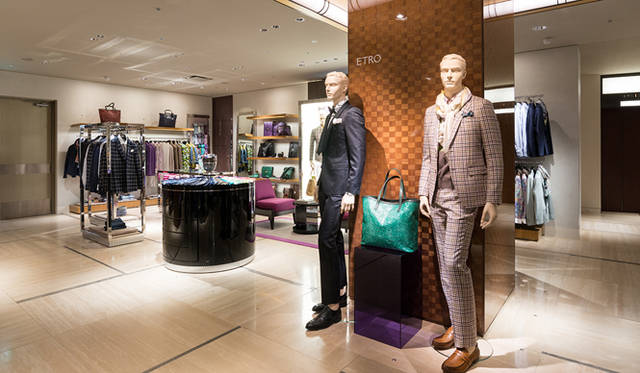 <strong>ETRO</strong><br />Isetan Shinjuku Men's Building 4F, International Luxury
