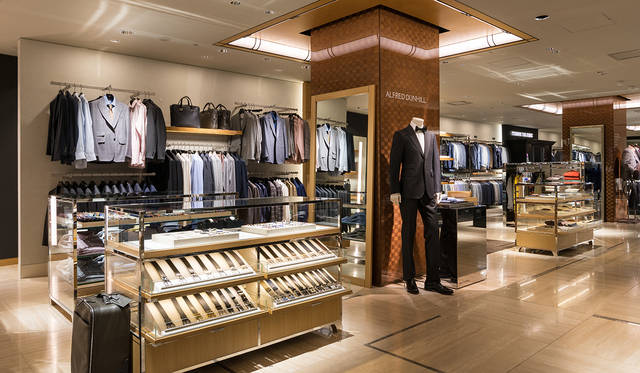 <strong>DUNHILL</strong><br />Isetan Shinjuku Men's Building 4F, International Luxury