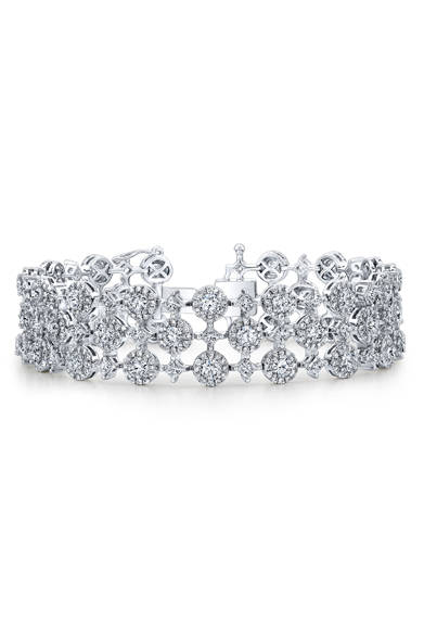 <strong>Forevermark</strong><br><br>The "Center of My Universe" bracelet from Forevermark.<br><br>©Forevermark
