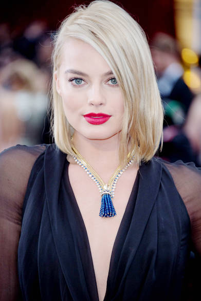 <strong>Van Cleef and Arpels <br>for Margot Robbie</strong><br><br>Margot Robbie, who rose to stardom with her role as Naomi in "The Wolf of Wall Street," wore a luxurious Van Cleef & Arpels necklace.
