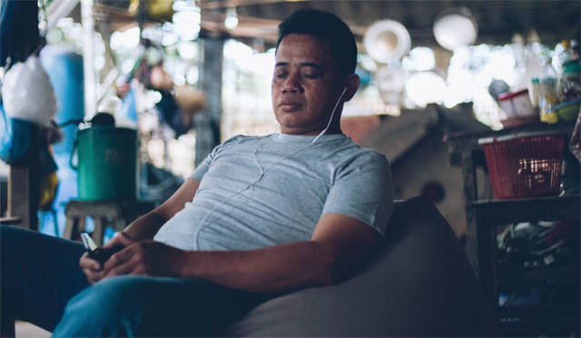 <strong>teamLab</strong><br/>'MUJI to Relax' The 'Body Fit Sofa,' which became a social media sensation as the 'sofa that makes you useless.'