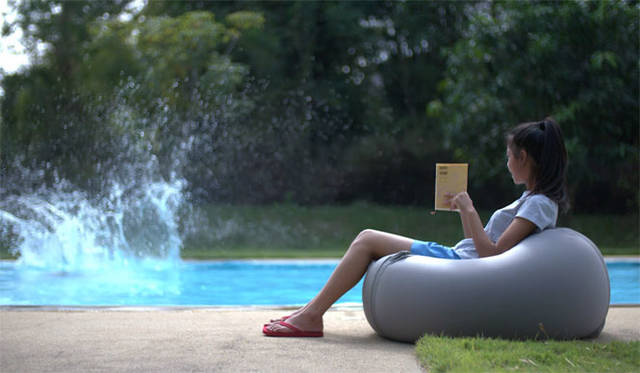 <strong>teamLab</strong><br/>'MUJI to Relax' The 'Body Fit Sofa,' which became a social media sensation as the 'sofa that makes you useless.'