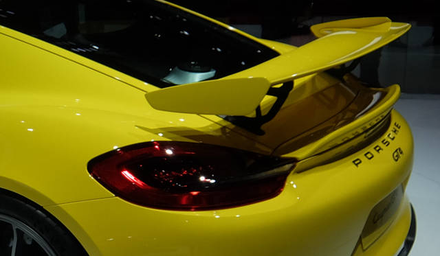 Porsche Cayman GT4