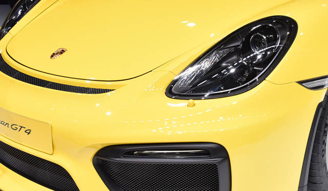 Porsche Cayman GT4