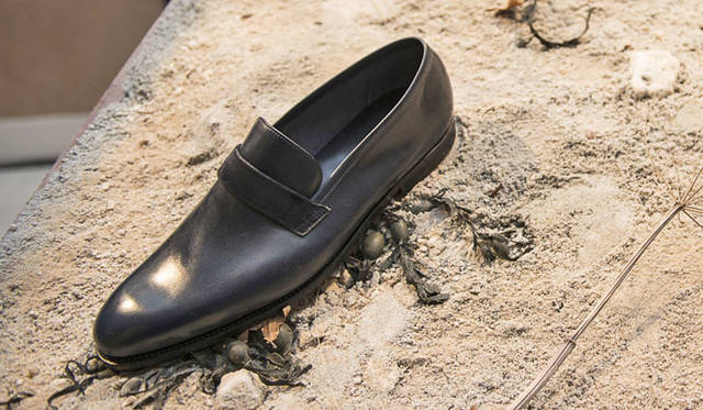 Model "WELLS". A calf and suede slip-on featuring the new, slim last 0215.