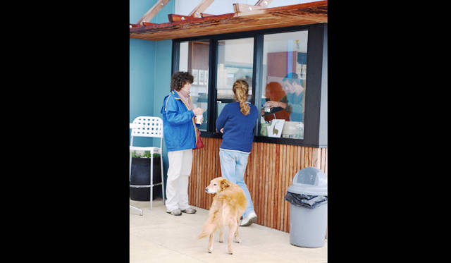 <br />Locals grab breakfast and coffee to go