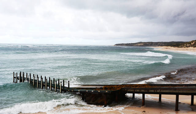 <br />The view from the cafe's terrace. Despite the unfortunate weather, the dramatic ocean view was spectacular