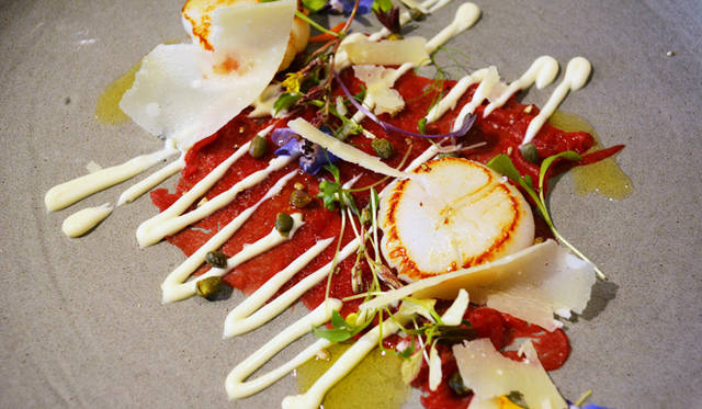 <br />A hearty appetizer of Esperance scallops, perfectly cooked