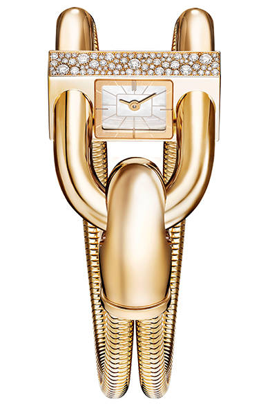 Cadenas Watch Sertie Gold BraceletMaterials: Yellow gold, diamonds, mother-of-pearlMovement: QuartzPrice: ¥4,698,000