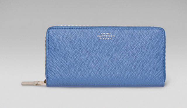 <strong>VULCANIZE London</strong><br />Royal Warrant stationery brand "Smythson"