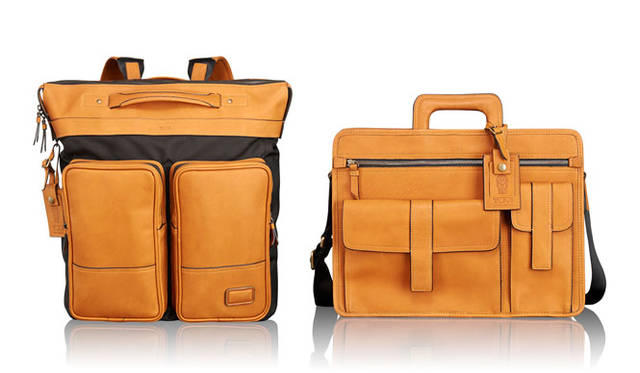 <strong>TUMI</strong><br />"Tumi 1975 Collection"<br />Left: Backpack (Black/Tan) ¥135,000. Right: Slim Brief (Tan) ¥162,000