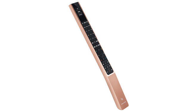 <strong>Bang & Olufsen Love Affair Collection BeoRemote One</strong><br />Molded from a single aluminum plate with an ergonomic design. Its satisfying weight makes it hard to put down once held. ¥43,000 (excl. tax)