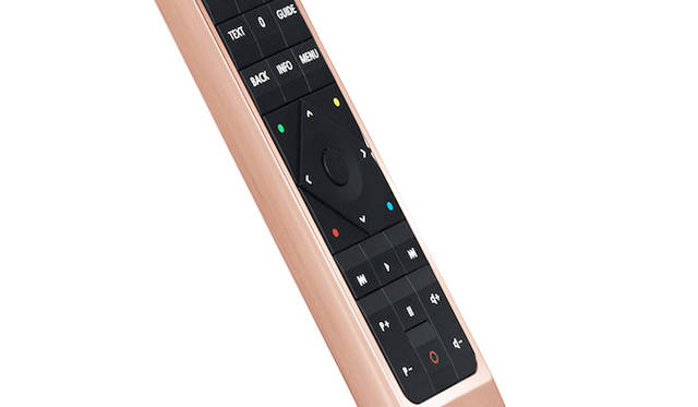 <strong>Bang & Olufsen Love Affair Collection BeoRemote One</strong><br />Molded from a single aluminum plate with an ergonomic design. Its satisfying weight makes it hard to put down once held. ¥43,000 (excl. tax)