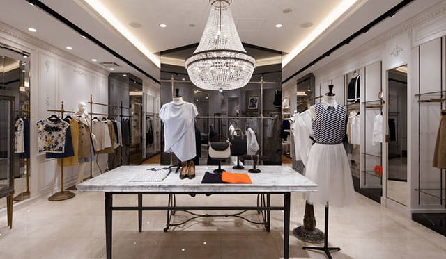 <strong>PARIGOT | Paris</strong><br />"PARIGOT MARUNOUCHI"