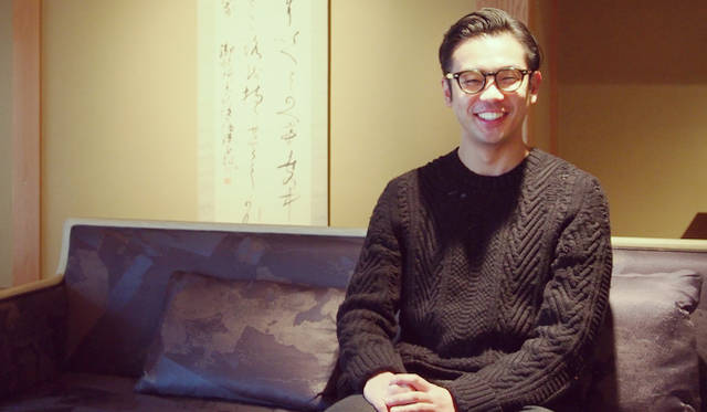 Our guest this time is Masataka Hosoo, born into a long-established Nishijin-ori weaving family founded in 1688. Until his twenties, he had no intention of taking over the family business, dedicating himself to activities that blended his love for music with art and fashion. It was only a few years ago that Hosoo discovered the creativity inherent in Japan's traditional crafts and decided to inherit the family business. He now collaborates with other young successors of traditional crafts in project units, creating new forms of Japanese beauty. His initiatives are currently garnering significant attention both domestically and internationally.