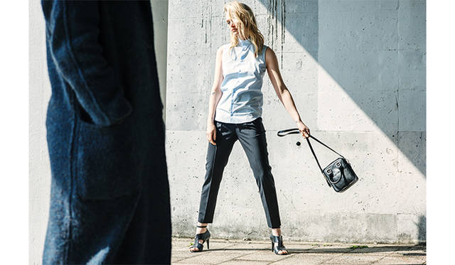 Sleeveless shirt ¥23,760, pants ¥51,840, sandals ¥84,240, bag ¥76,680 (all DIESEL BLACK GOLD)