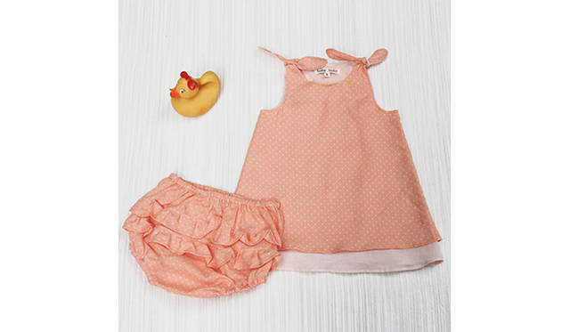 TROPEZ Dress, ¥13,820 (available from April) <Br /> VENCE Culottes, ¥6,910 (available from April)