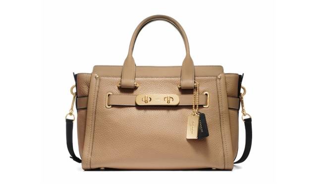 Colorblock leather COACH Swagger [W33×H22×D17cm] ¥84,240