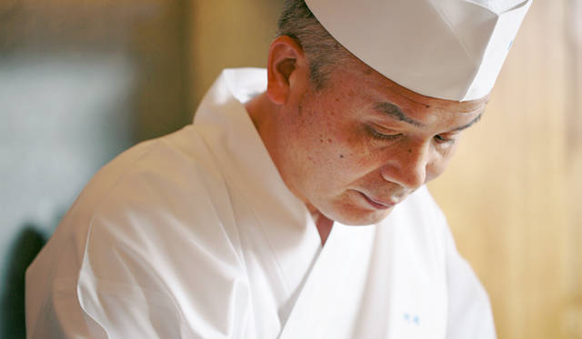 野﨑さんは日本料理に見識が深く、数多くの著者ももつ