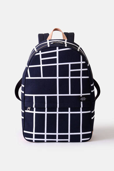 <strong>JACK SPADE × Ian Hundley Collection</strong><br />"HUNDLEY BACKPACK" (H43×W31×D14×Handle 17cm) ¥36,720