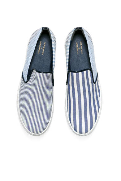 <strong>NICK WOOSTER + UNITED ARROWS</strong><br/>Sneakers with a fresh use of different patterns on each side. ¥19,440
