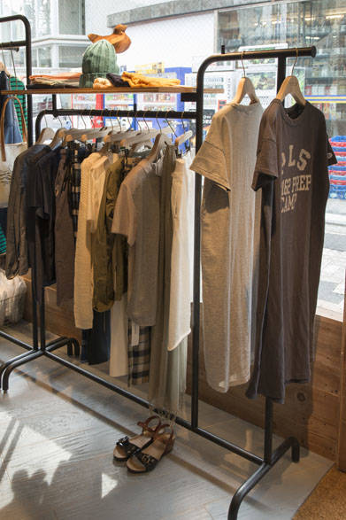 <strong>NEWYORKER｜ニューヨーカー</strong><br />NEWYORKER BLUE Harajuku Store