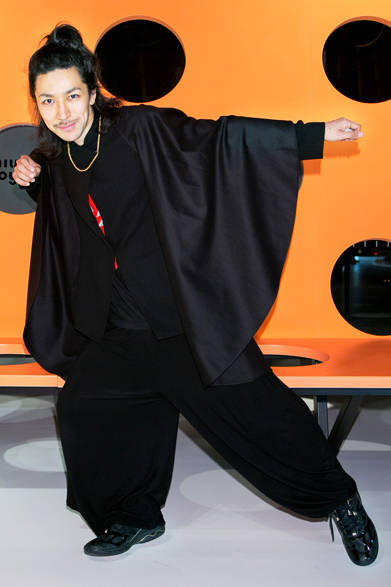 Dancer TAKAHIRO<br /><br />© Nacása & Partners