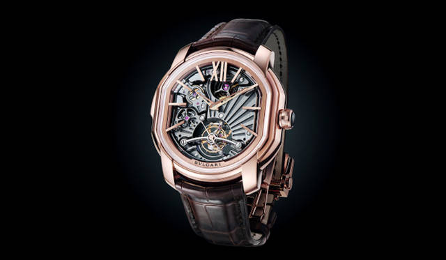 <strong>ブルガリ カリオン トゥールビヨン</strong><br><br>ケース｜18Kピンクゴールド<br>直径｜48mm<br>ムーブメント｜手巻き（Cal.DR330）<br>機能｜ミニッツリピーター、トゥールビヨン<br>ストラップ｜アリゲーター<br>防水性｜３気圧<br>発売時期｜未定<br>予価｜未定<br>